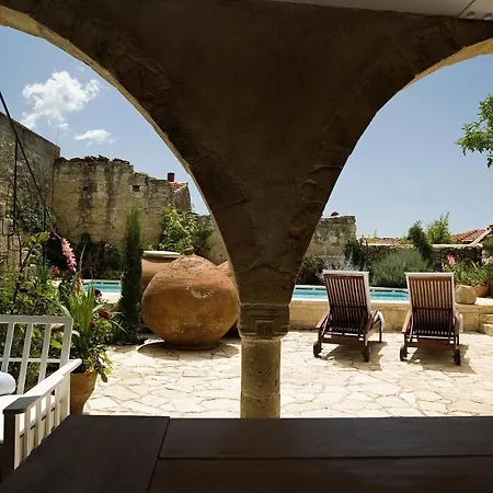 Modus Vivendi Holidays * Άρσος